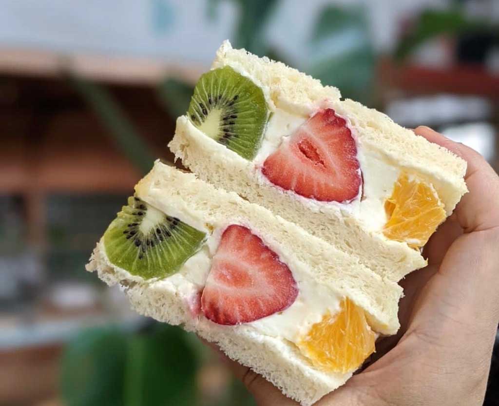 El delicioso sandwich de fruta en Japón